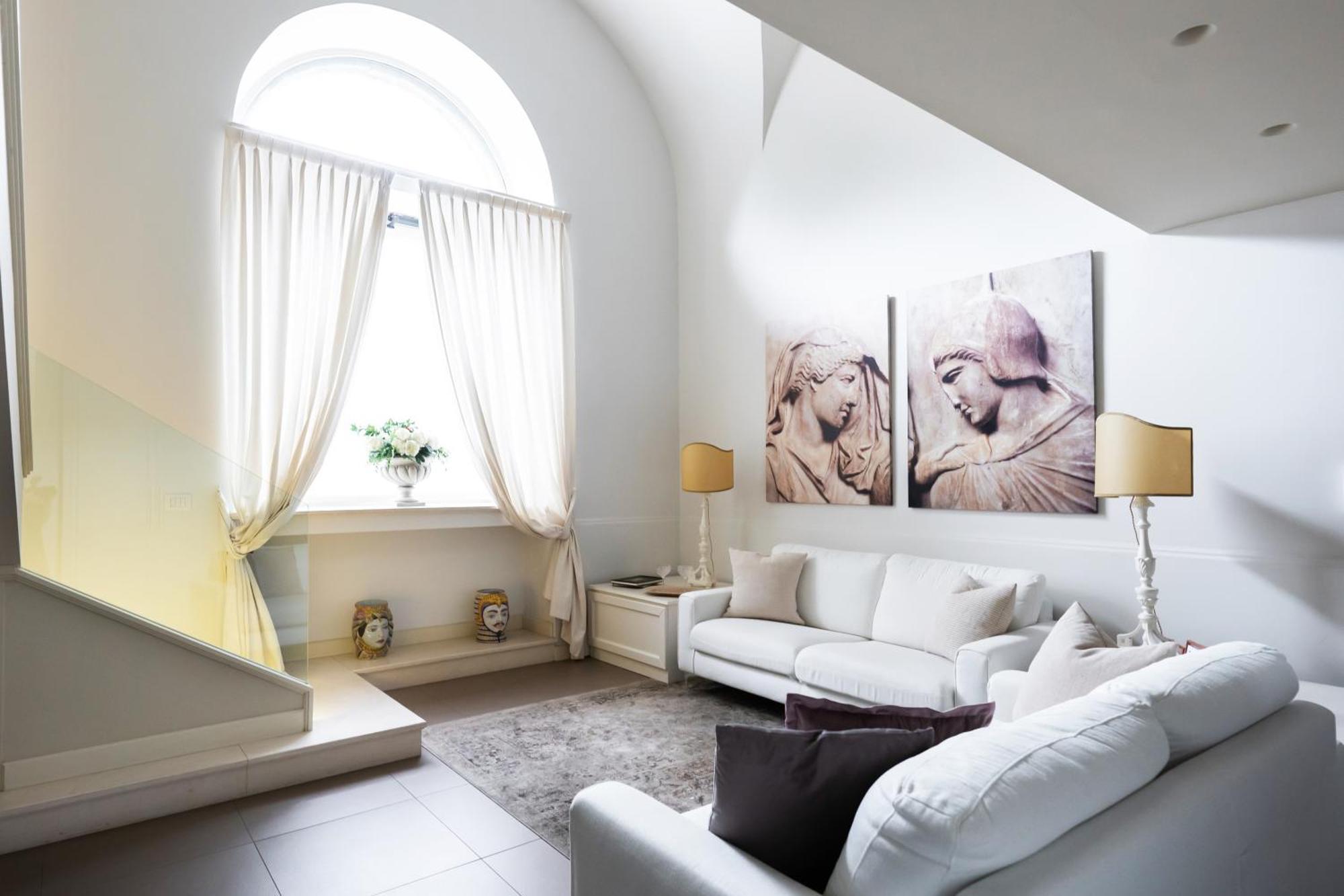 B Sicilian Charming Stay - Luxury Loft คาตาเนีย ภายนอก รูปภาพ