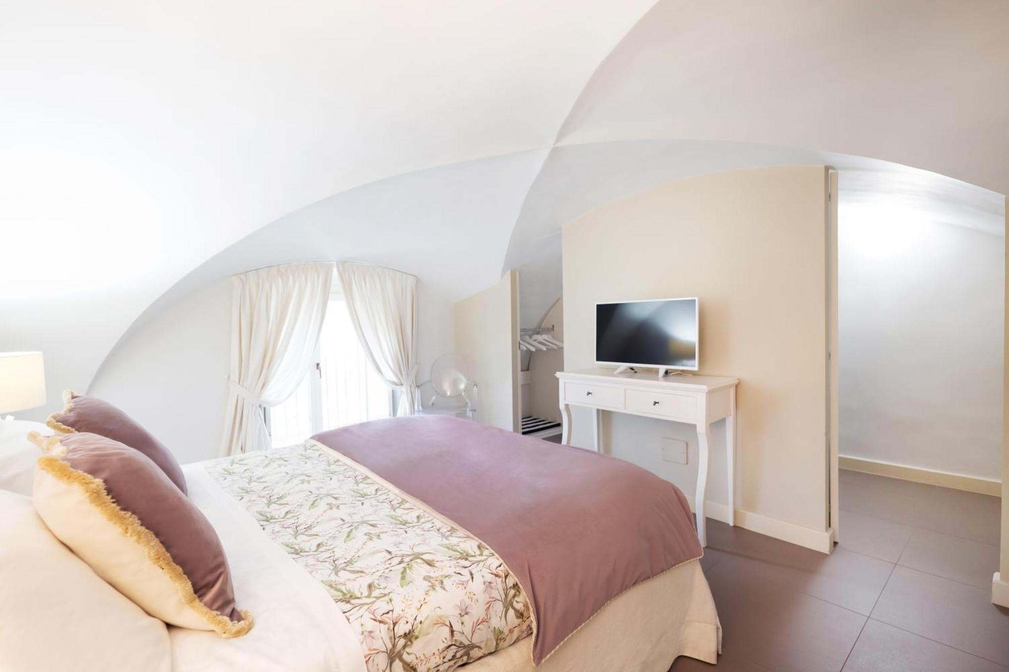 B Sicilian Charming Stay - Luxury Loft คาตาเนีย ภายนอก รูปภาพ